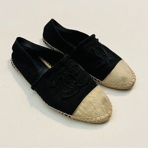 Classic CHANEL Black and Cream Canvas Espadrilles Shoes Sz 39 8